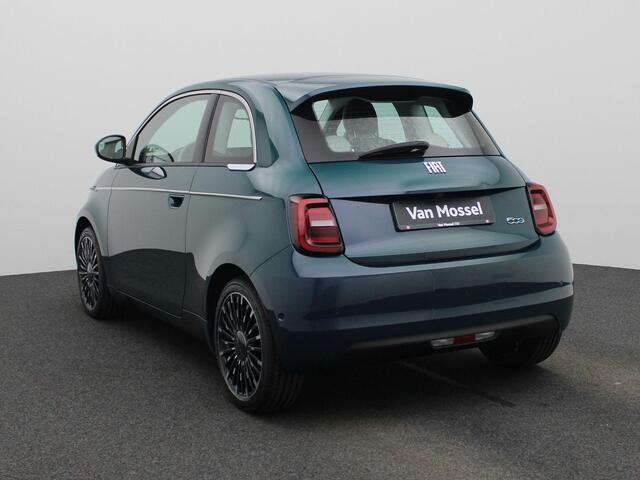 Fiat 500 500e 42 kWh La Prima | Climate Control / ECC, | Licht metalen velgen 17 inch | Cruise control | |Navigatie | Lederen bekleding | Stoelverwarming | LED koplampen | Park Distance Control voor en achter | Achteruitrijcamera |