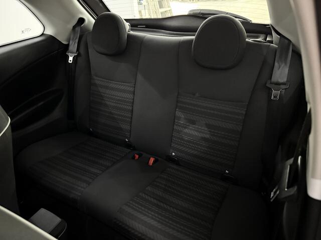 Fiat 500 RED 24 kWh Clima, Parkeersensoren, Winterpakket, Keyless start, Cruise control, Lichtmetalen velgen