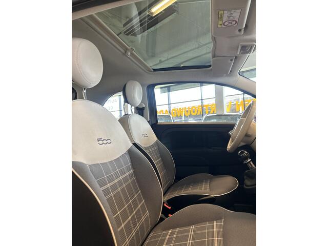 Fiat 500 1.0 Hybrid Star | Panoramadak | Apple carplay | Cruise control | Multimediascherm | Bluetooth | 6 versnellingen | LM velgen