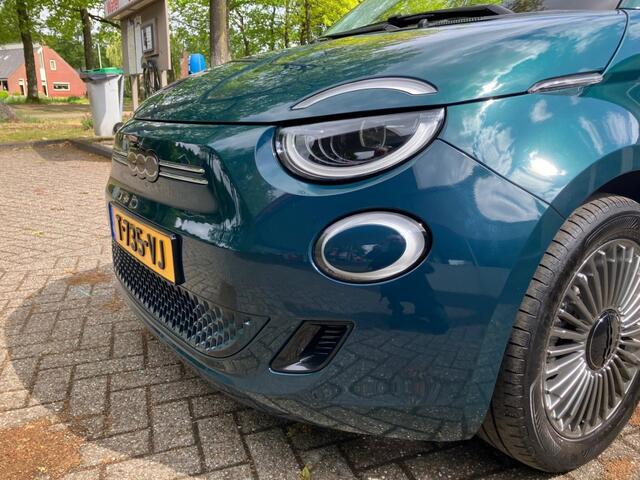 Fiat 500 Icon/42kWh/keyLess/Nav/Pano/Add.Cruise/16LM/Clima
