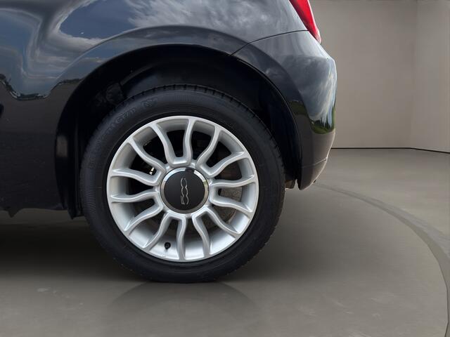 Fiat 500 1.2 Lounge 2019 ZWART | Panoramadak | Apple CarPlay | Benzine |