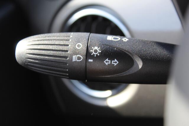 Fiat 500 1.0 70 pk Hybrid Cruise Control, Apple Carplay, Bluetooth, Parkeersensoren achter