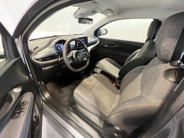 Fiat 500 Icon 42 kWh | Navigatie/Android/Apple Carplay | LM Velgen 16" | Cruise Control | DAB | Cruise Control | Airco |