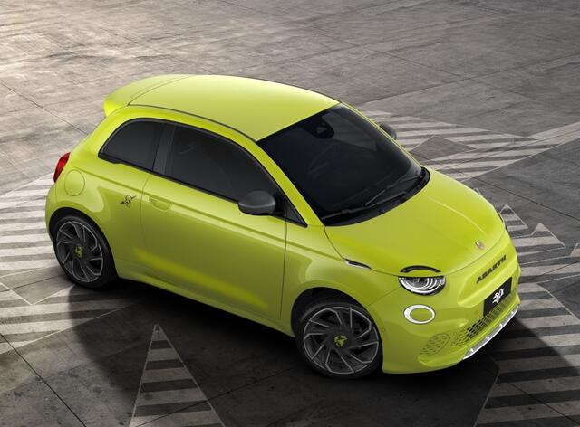 Fiat 500 ABARTH Turismo 42 kWh | Leder | Sportstoelen | 18" Velgen