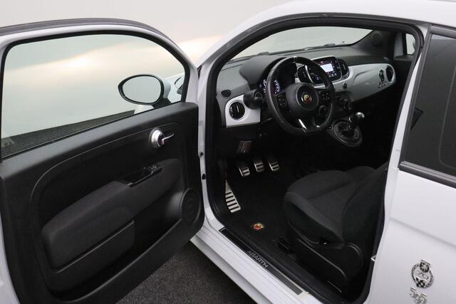 Fiat 500 ABARTH 1.4 T-Jet 595 2019 | Goed Onderhouden | Navigatie | Xenon | Stuurwiel Bediening | DAB Radio | Elektrische Ramen | Lichtmetalen Velgen | 2 Sleutels