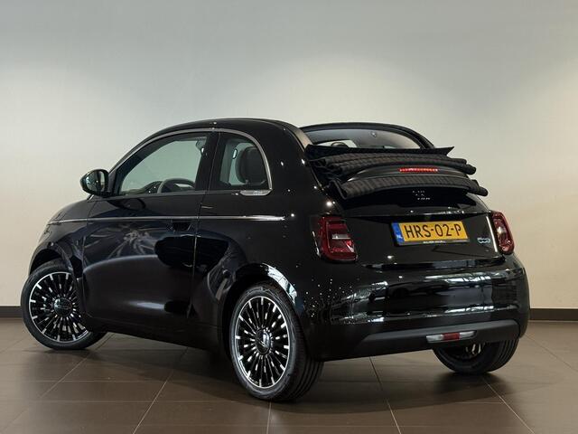 Fiat 500C La Prima 42 kWh | LEDER | NAVI | CLIMA | PARKEERHULP | APPLE CARPLAY / ANDROID AUTO | CAMERA