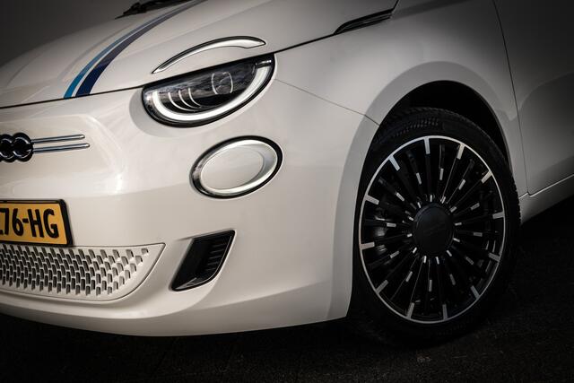 Fiat 500C Icon 42 kWh | Cabrio | 17 inch LMV | LED | Camera | Keyless | Lane Assist