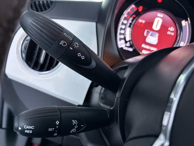 Fiat 500C 1.0 Hybrid Dolcevita Cabrio Airco - Open dak - Navigatiesysteem - parkeersensoren achter - Cruise control - Licht metalen velgen 16 inch - Led verlichting - Bluetooth - Extra getint glas achter - Stuur multifunctioneel Start/stop systeem - Elektrische vou