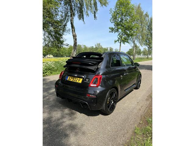 Fiat 500C ABARTH 1.4 T-Jet Competizione | CABRIO | AUTOMAAT | LEER | BEATS AUDIO | OZ 17 INCH VELGEN | WINDSCHERM | CARPLAY |