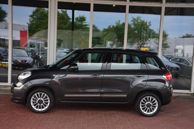 Fiat 500L 0.9 TwinAir Lounge Nederlandse auto 113766 NAP laatste beurt bij 102000km met oa pdc trekhaak cv ecc navigatie cruise control.