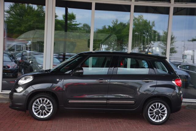 Fiat 500L 0.9 TwinAir Lounge Nederlandse auto 113766 NAP laatste beurt bij 102000km met oa pdc trekhaak cv ecc navigatie cruise control.