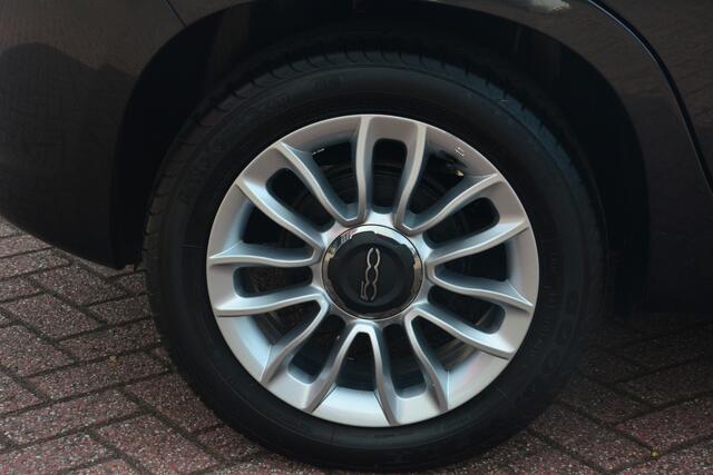 Fiat 500L 0.9 TwinAir Lounge Nederlandse auto 113766 NAP laatste beurt bij 102000km met oa pdc trekhaak cv ecc navigatie cruise control.