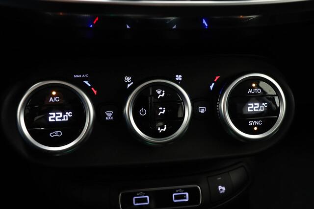 Fiat 500X 1.5 Hybrid RED | COMFORT PACK | UCONNECT | DAB | CAMERA