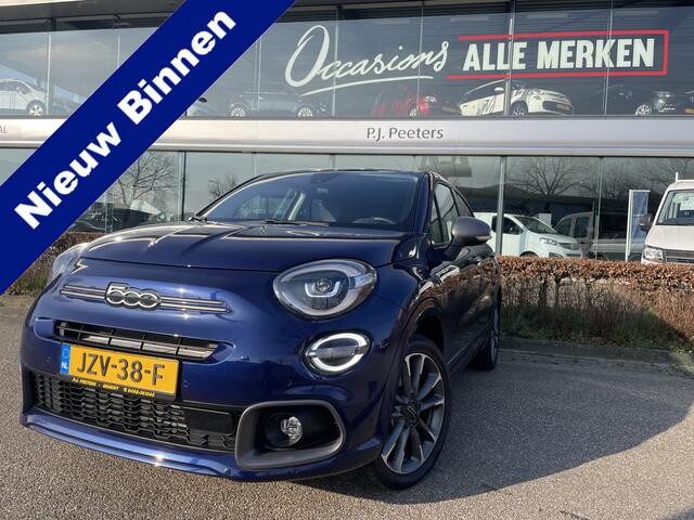 Fiat 500X 1.5 Hybrid Sport Achteruitrijcamera - Navigatie - Cruise control - Airco - Parkeersensoren - U-connect - Bluetooth - Radio - Stuur multifunctioneel - Start/stop systeem - Licht metalen velgen 18 inch - Keyless start - Led verlichting - Dodehoek detector -