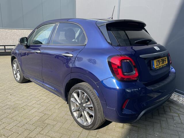Fiat 500X 1.5 Hybrid Sport Achteruitrijcamera - Navigatie - Cruise control - Airco - Parkeersensoren - U-connect - Bluetooth - Radio - Stuur multifunctioneel - Start/stop systeem - Licht metalen velgen 18 inch - Keyless start - Led verlichting - Dodehoek detector -
