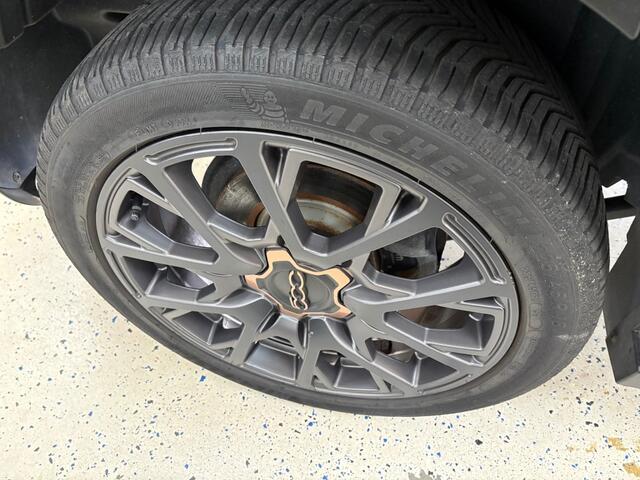 Fiat 500X 1.4 T 140pk Lounge Navigatie Leder LM18 Keyless PDC Multimedia