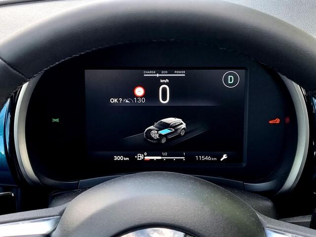 Fiat 600 1.2 Hybrid Urban Automaat / Navigatie via Android Auto/Apple Carplay / Airco / Parkeersensor Achter / DAB / Stof/Lederen Bekleding