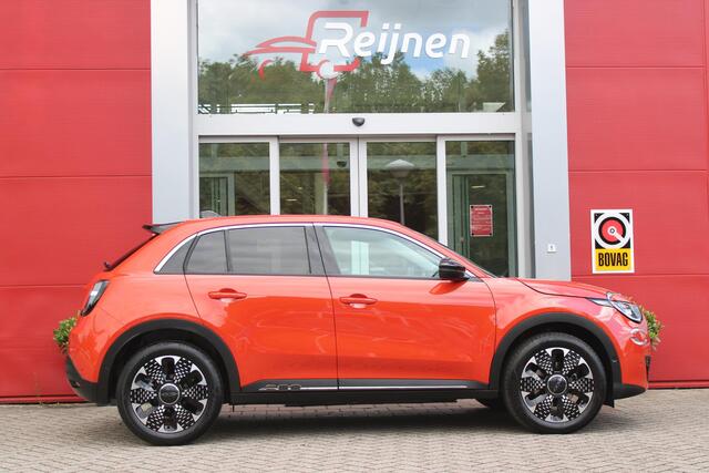 Fiat 600 1.2 110PK Hybrid LA PRIMA | NAVIGATIE | LEDEREN BEKLEDING | ELEKTRISCH BEDIENBARE BESTUURDERSSTOEL MET MASSAGE FUNCTIE | VOORSTOELEN VERWARMD | KEYLESS ENTRY | ADAPTIVE CRUISE CONTROL | SCHAKELFLIPPERS | APPLE CARPLAY | ACHTERUITRIJ CAMERA | DODEHOEKDETEC