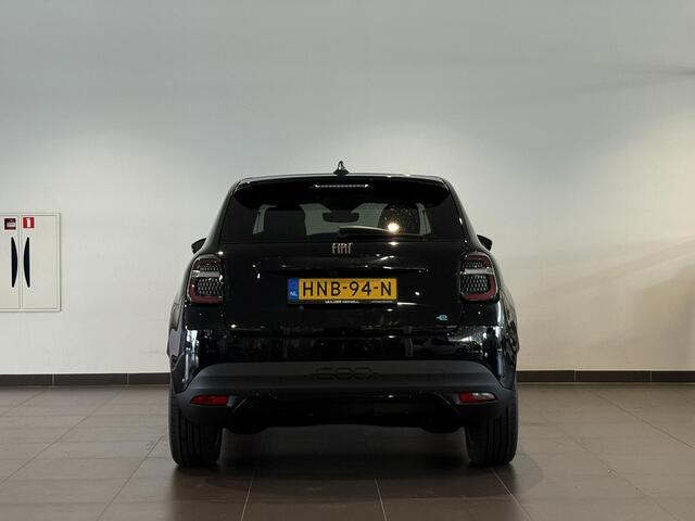 Fiat 600 600e La Prima 54 kWh | LEDER | NAVI | MASSAGE | VERW. VOORSTOELEN | CLIMA | CAMERA