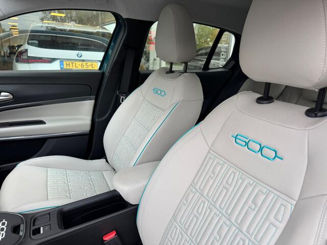 Fiat 600 1.2 Hybrid La Prima