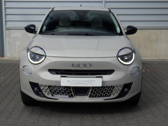 Fiat 600 136 pk. Hybride | La prima | 360 camera | Massage stoel |