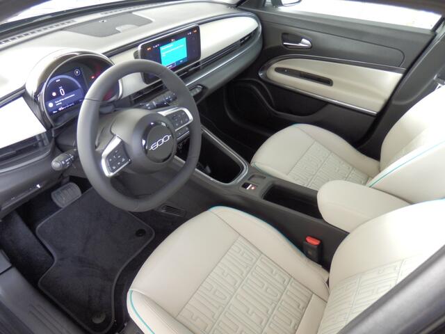 Fiat 600 100pk Hybride | La Prima | Automaat | Massagestoel |
