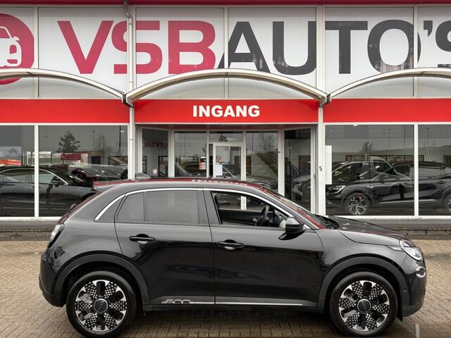 Fiat 600 1.2 HYBRID LA PRIMA 110PK AUT. LEER NAVI CAMERA CARPLAY AIRCO