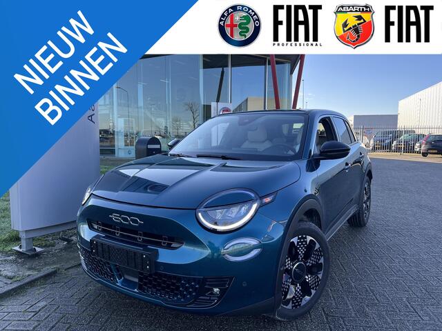 Fiat 600 1.2 Hybrid La Prima | Full option | Camera | Stoelverwarming | Leder | Carplay | Massage | Droneview | LED