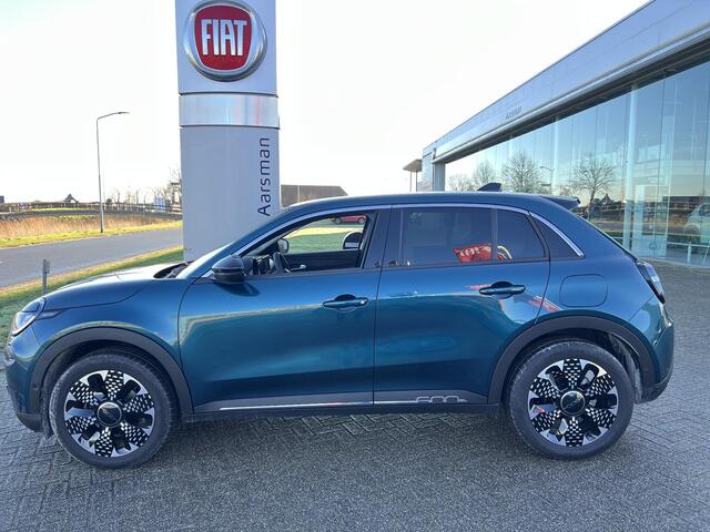 Fiat 600 1.2 Hybrid La Prima | Full option | Camera | Stoelverwarming | Leder | Carplay | Massage | Droneview | LED