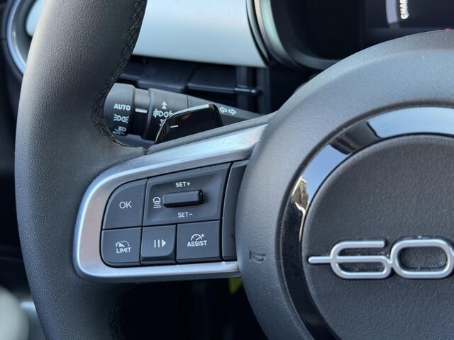 Fiat 600 1.2 Hybrid La Prima NAV ADAP-CRUISE CAMERA STOELVW CARPLAY LMV