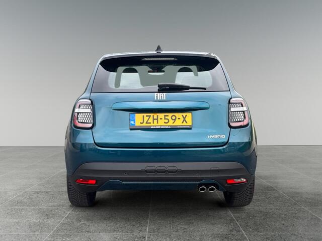 Fiat 600 La Prima 1.2 Hybrid 145pk | ALL-SEASON BANDEN | CAMERA | NAVI | APPLE CARPLAY / ANDROID AUTO |