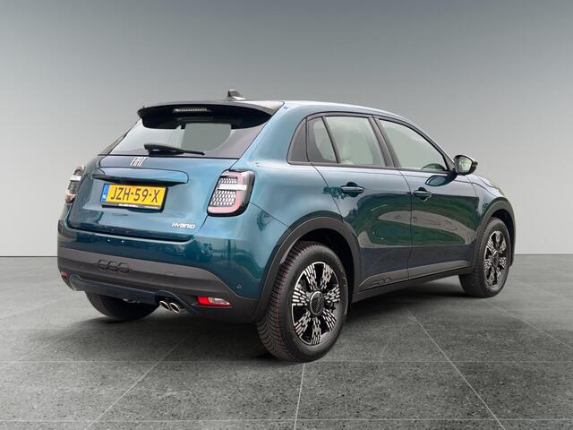 Fiat 600 La Prima 1.2 Hybrid 145pk | ALL-SEASON BANDEN | CAMERA | NAVI | APPLE CARPLAY / ANDROID AUTO |