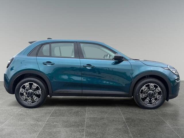 Fiat 600 La Prima 1.2 Hybrid 145pk | ALL-SEASON BANDEN | CAMERA | NAVI | APPLE CARPLAY / ANDROID AUTO |