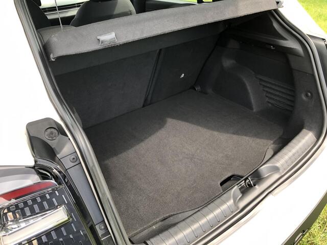 Fiat 600 1.2 Hybrid Icon AUTOMAAT|NAVI|CLIMATE|APPLE/ANDROID|CAMERA|PDC|17"