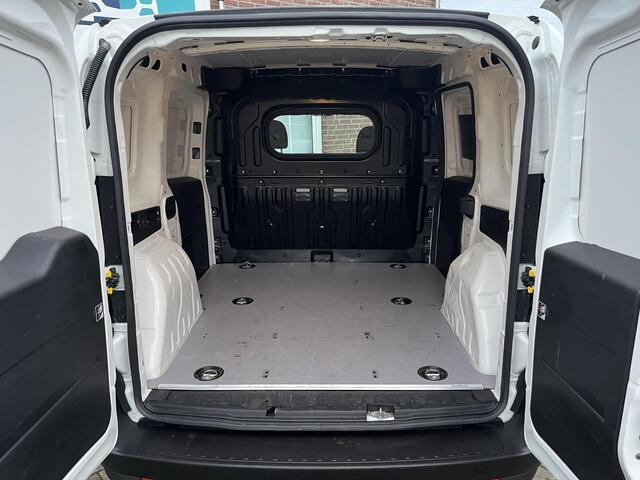 Fiat DOBLO Cargo 1.6 MJ 105PK L1H1 *Airco*Bluetooth*