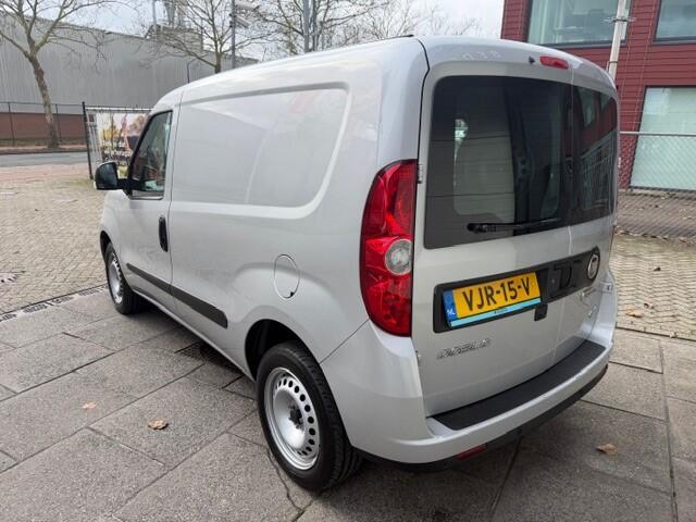 Fiat DOBLO Cargo 1.4 T-Jet Natural Power L1H1 AIRCO I CNG I CAMERA INAVI I PDC I 1e EIGENAAR I COMPLETE ONDERHOUDSHISTORIE I