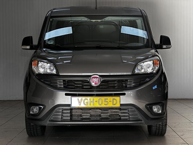 Fiat DOBLO Cargo 1.6 MJ L2H1 Maxi Pro Edition/ Zij-Schuifdeur Rechts/ Apple + Android/ Camera/ Airco/ Cruise/ Elek. pakket/ Bluetooth/ Armsteun/ Multi. LEDER. Stuur/ PDC/ Dagrijverl.