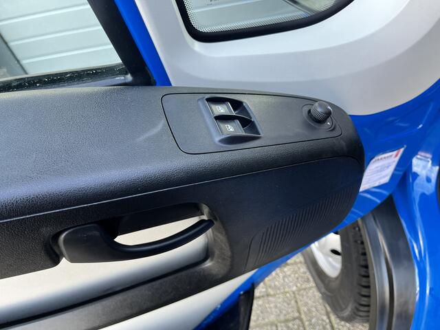 Fiat DUCATO 35H 2.3 MultiJet L3 Airco Trekhaak 3000kg trekgewicht Stuurwielbediening Telefoonverbinding open laadbak Pick-up 3-Persoons p-up Bakwagen Euro 6 Bpm vrij voor particulier gebruik! 1e eigenaar