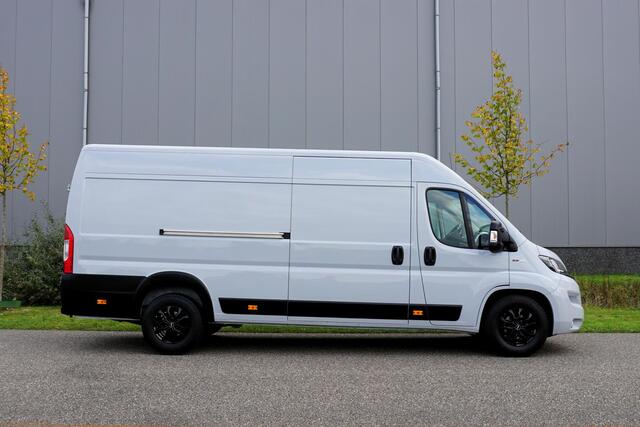 Fiat DUCATO 35H 2.3 MultiJet L4H2 180 pk |Automaat |Grijs |Topstaat |Camera |Cruise |Navi |Trekhaak |Maxi |EURO6 |1e eigenaar |Mooie camperbasis |Parkeersensoren
