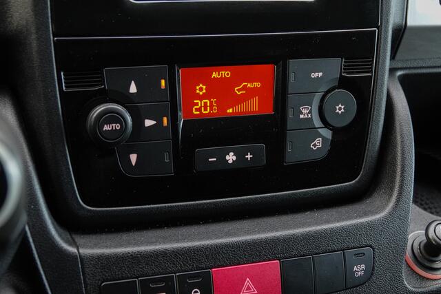 Fiat DUCATO L3H2 2.3 MultiJet 131Pk | 33 | Stoel-Bank | Achteruitrijcamera | Trekhaak | Sidebars | Slate Grey