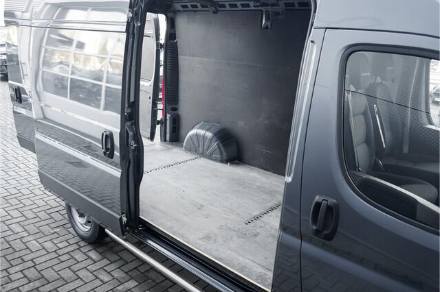 Fiat DUCATO 30 2.3 MultiJet L2H2 Automaat Navi Camera