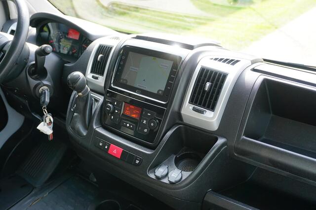 Fiat DUCATO 35 2.3 MultiJet L3H2 |GRIJS |Automaat |180 pk |3500 KG |Trekhaak |EURO6 |1e eigenaar |Camperbasis |Camera |Cruise |Navi |Camperbasis |LED