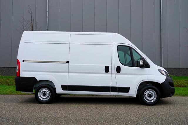 Fiat DUCATO 35 2.2 MultiJet L2H2 VERWACHT |in Topstaat |Camera |Cruise |Navi |2e airbag |3500 KG |1e eigenaar |140 pk |Mooie camperbasis |Parkeersensoren |Bluetooth media en telefonie