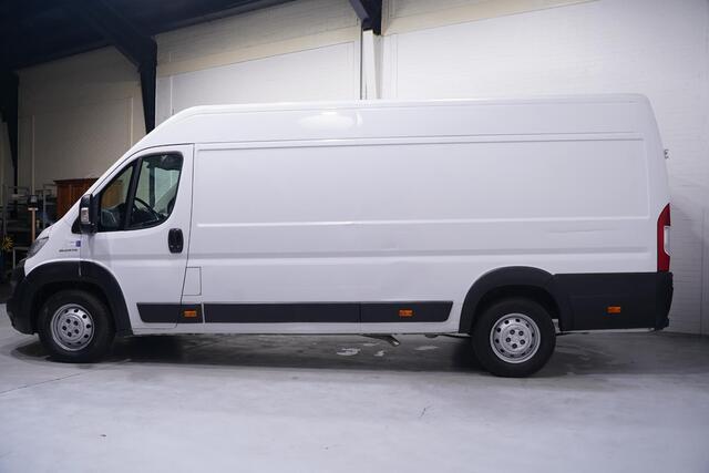 Fiat DUCATO 2.3 Mjet 130 pk L4H2 Navi, Cruise control Laadruimte Pakket, PDC achter, APK 12-2026, 3-Zits