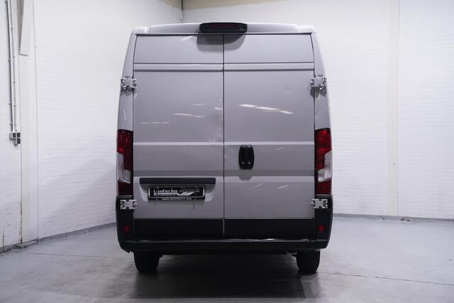 Fiat DUCATO 2.3 Mjet 130 pk L4H2 Navi, Cruise control Laadruimte Pakket, PDC achter, APK 12-2026, 3-Zits