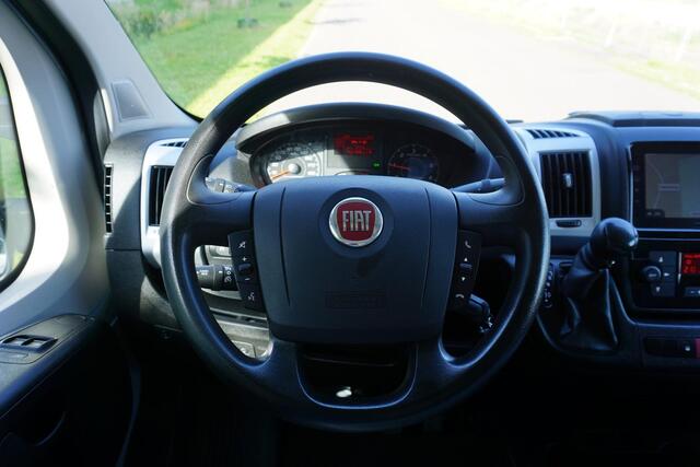 Fiat DUCATO 35H 2.3 MultiJet L3H2 in Topstaat |Grijs |160 pk |Volautomatische versnellingsbak |Camera |Cruise |Navi |Trekhaak |Climate control |1e eigenaar |3500 KG