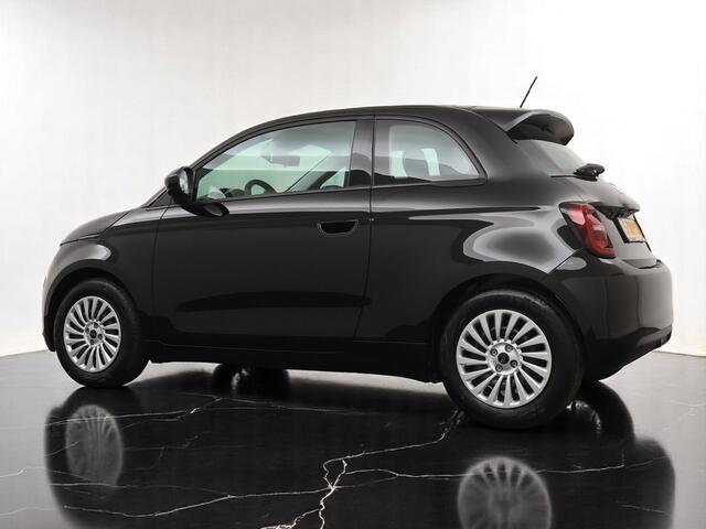 Fiat E-500 Electric 42kWh 119PK - Navigatie via Apple Carplay/Android Auto - Climate control - Cruise control - 12 maanden garantie - WLTP actieradius 314 km.