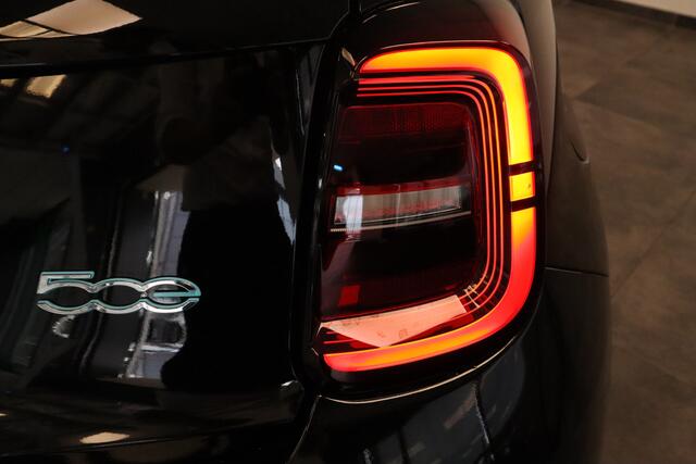 Fiat E-500 Cabrio Navigatie CruiseControl 16'lmv NAP! 24 maanden garantie mogelijk (*vraag naar de voorwaarden)