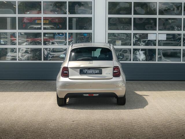 Fiat E-500 Giorgio Armani Collector's Edition 42 kWh | 17% Bijtelling | Zeer Exclusief | Beperkte Oplage !