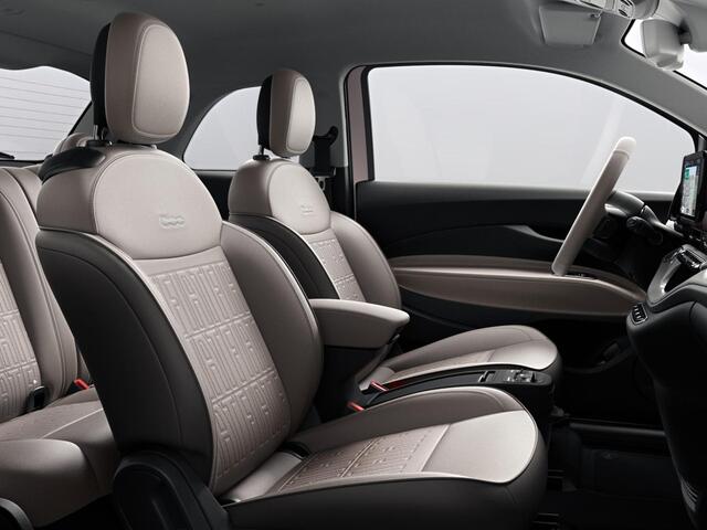 Fiat E-500 3+1 La Prima 42 kWh | 17% Bijtelling | Clima | Cruise | Leder | 17" | Priv Glass | Winter Pack | JBL Sound | BSM | Apple Carplay